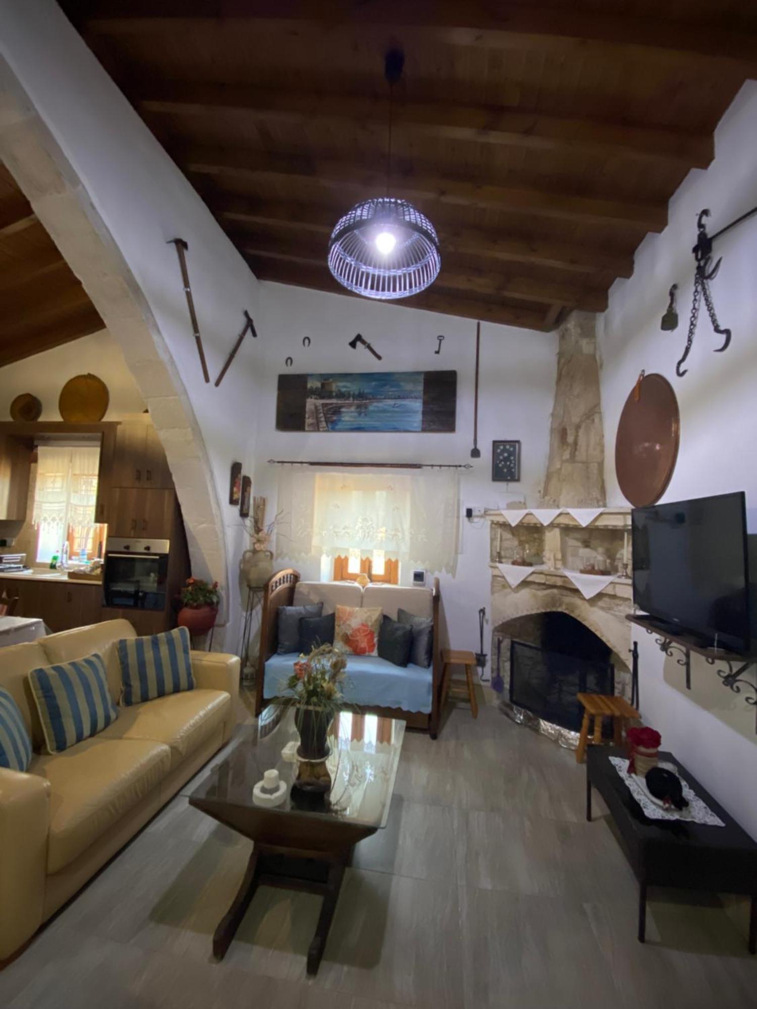 Lofitiko Holiday home *